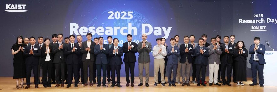 전기및전자공학부 배현민 교수, KAIST 2025 리서치데이 연구대상 수상 2 3. 리서치데이 수상자 사진1 e1746340998947