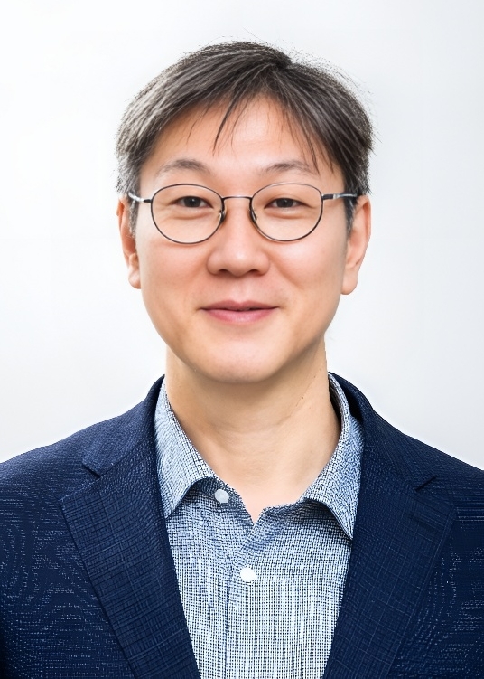Prof. Kihwan Kim (Director, IBS Center for Trapped Ion Quantum Science) Joins KAIST EE as Adjunct Professor 9 교수님