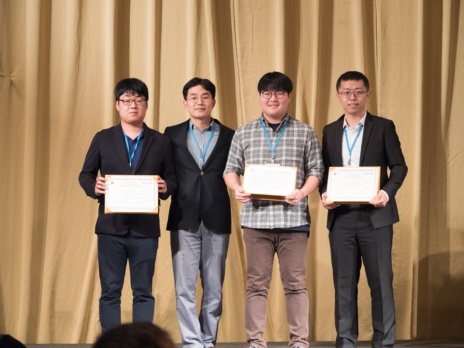Ph.D. candidate Hyuntak Jeon (Advisor: Prof. Minkyu Je) was awarded the Best student design Award at IEEE A-SSCC 2018.